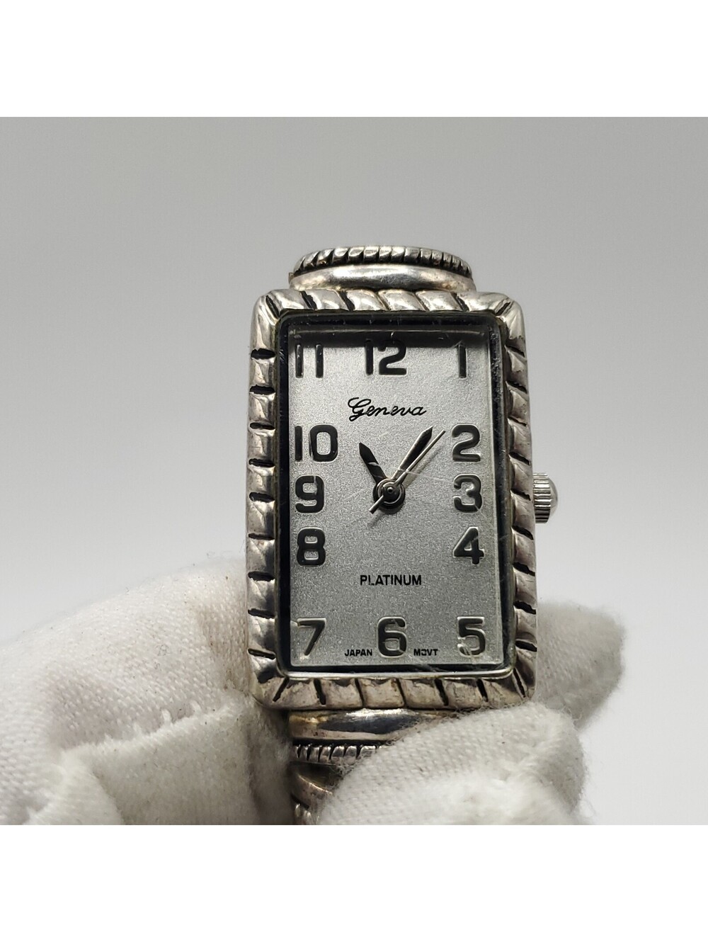 Geneva Platinum Silver Tone Quartz Toggle Band Womens Watch 19mm New Battery - Picture 7 of 16